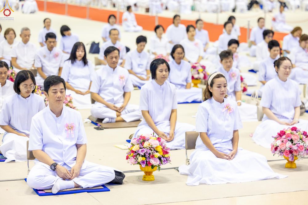 ภาพ No.281066:วันที่ 21 ธันวาคม พ.ศ.2568 พิธีมุทิตาหลวงพ่อทัตตชีโว ณ ห้องแก้วสารพัดนึก วัดพระธรรมกาย