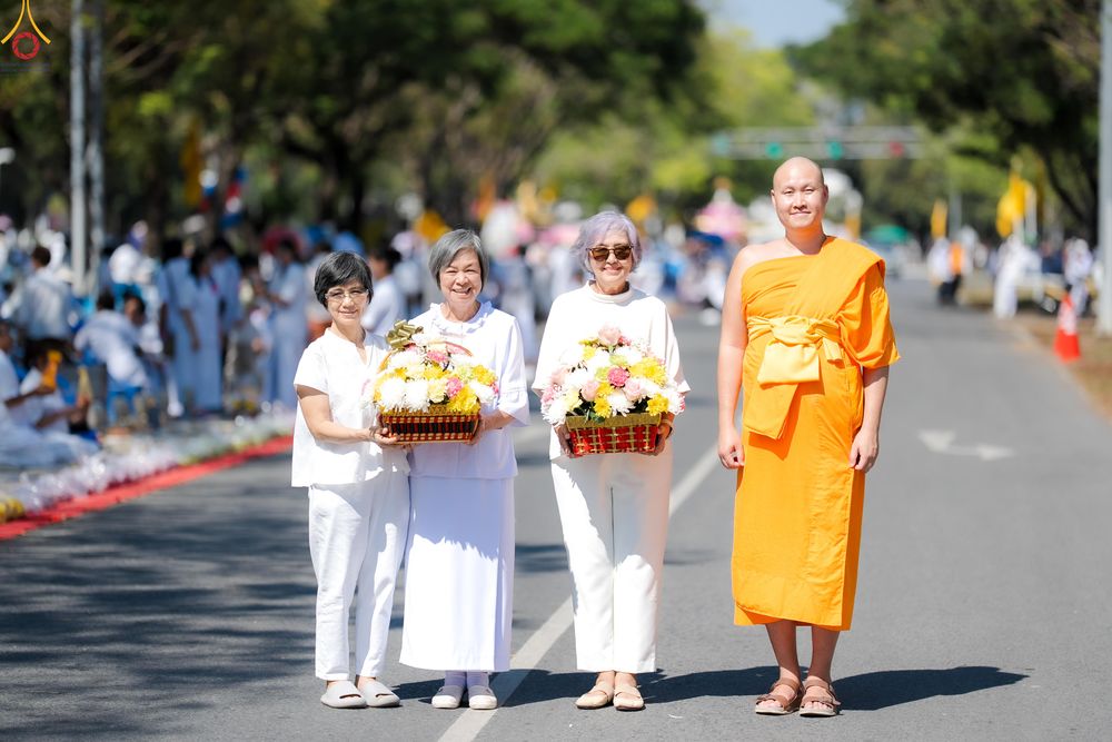 ภาพ No.286800:วันที่ 2 มกราคม พ.ศ.2569 พิธีต้อนรับพระธรรมยาตรา ครั้งที่ 1 (ภาพชุดที่ 2) ณ วัดพระธรรมกาย (วิหารหลวงปู่ - พระมหาธรรมกายเจดีย์)