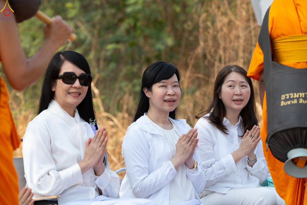 ภาพ No.299444:วันที่ 18 มกราคม พ.ศ. 2569 พิธีต้อนรับพระธรรมยาตรา ณ อนุสรณ์สถานลำดับที่ 5 สถานที่เผยแผ่วิชชาธรรมกายครั้งแรก อนุสรณ์สถานบางปลา วัดบางปลา อำเภอบางเลน จังหวัดนครปฐม ในโครงการธรรมยาตรา กตัญญูบูชา มหาปูชนียาจารย์ พระมงคลเทพมุนี(สด จนฺทสโร) พระผู้ปราบมาร อนุส