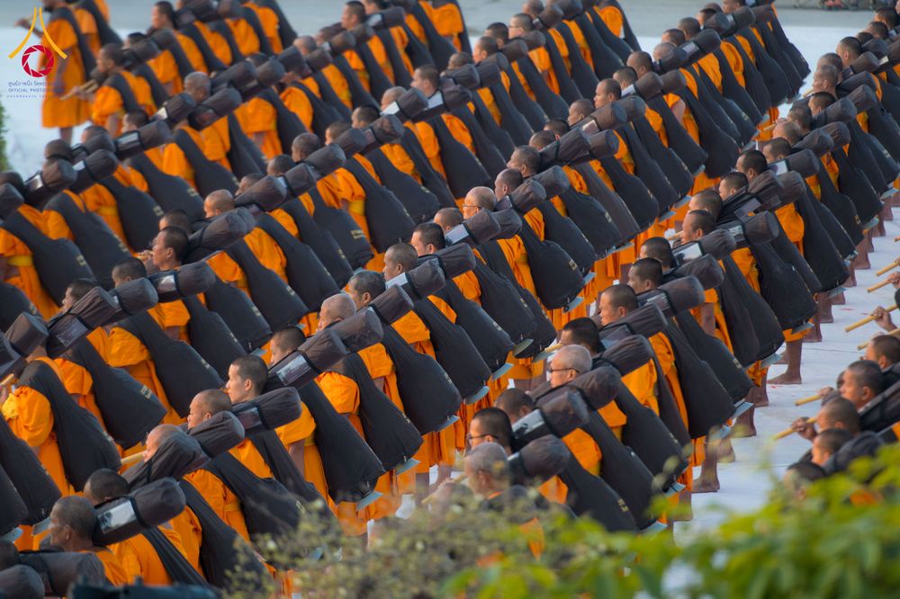 ภาพ No.294677:วันอาทิตย์ที่ 14 ธันวาคม พ.ศ.2568 พระธรรมยาตราปฏิบัติธรรมและถ่ายภาพหมู่ประวัติศาสตร์ ณ วัดสองพี่น้อง ต.ต้นตาล อ.สองพี่น้อง จ.สุพรรณบุรี ในโครงการธรรมยาตรา กตัญญูบูชา มหาปูชนียาจารย์ พระมงคลเทพมุนี(สด จนฺทสโร) พระผู้ปราบมาร อนุสรณ์สถาน 7 แห่ง ปีที่ 14