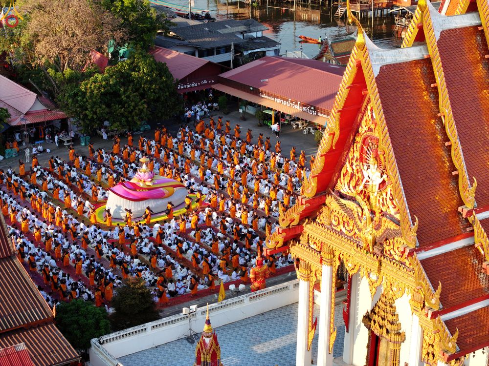 ภาพ No.295320:วันที่ 16 มกราคม พ.ศ. 2569 พิธีต้อนรับพระธรรมยาตรา อนุสรณ์สถานลำดับที่ 4 (ภาพชุดที่ 2) สถานที่เกิดด้วยกายธรรม ณ วัดโบสถ์บน ต.บางคูเวียง จ.นนทบุรี ในโครงการธรรมยาตรา กตัญญูบูชา มหาปูชนียาจารย์ พระมงคลเทพมุนี(สด จนฺทสโร) พระผู้ปราบมาร อนุสรณ์สถาน 7 แห่ง ปี