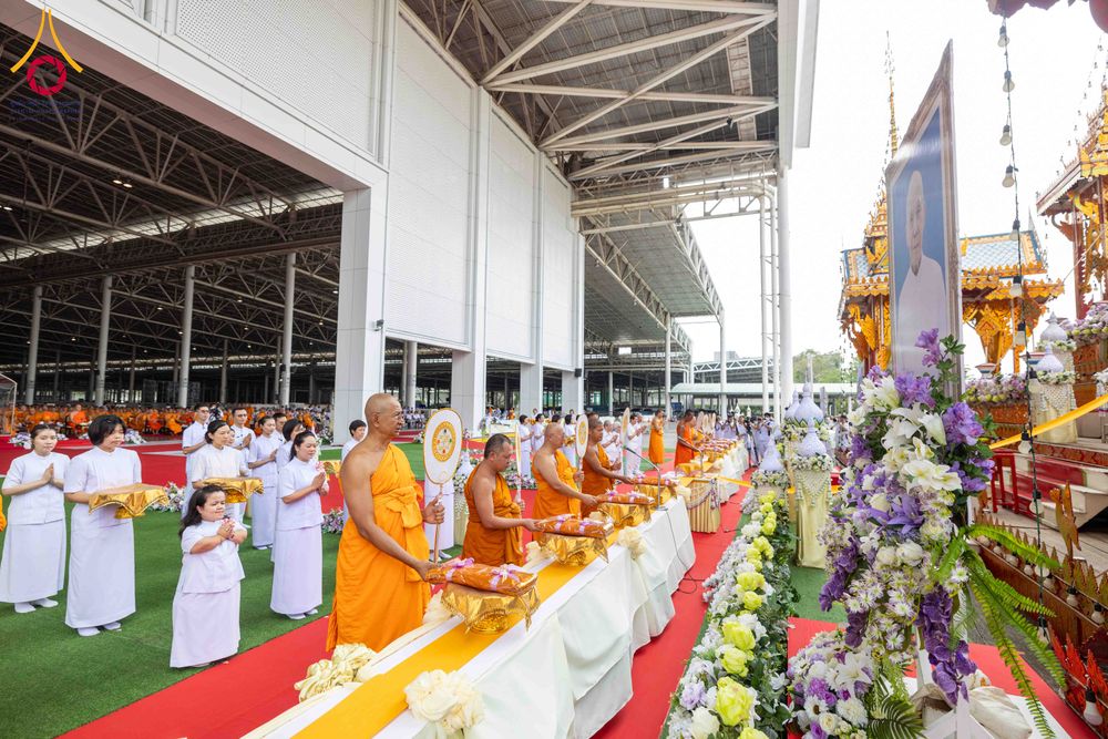 ภาพ No.316535:วันอาทิตย์ที่ 29 มีนาคม พ.ศ. 2569 พิธีทอดผ้าบังสุกุลและพิธีชำระร่าง โยมพ่อณรงค์ จินตมากุล  สิริอายุ 99 ปี 11 เดือน โยมบิดา พระครูปลัดรัตนวีรวัฒน์ (รังสฤษดิ์ อิทฺธิจินตโก) ที่ปรึกษาเจ้าคณะจังหวัดปทุมธานี เจ้าอาวาสวัดพระธรรมกาย  ณ ฌาปนสถานชั่วคราว ทางเข้า 