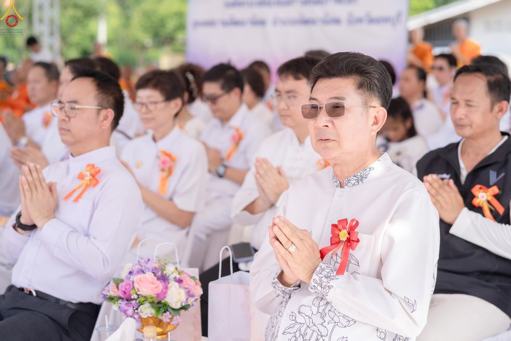 ภาพ No.331429:วันที่ 31 พฤษภาคม พ.ศ.2569 พิธีทอดผ้าป่าและตอกเสาเข็มมงคลต้นแรก องค์พระเจดีย์เพื่อสร้างสันติภาพโลก  ณ ธุดงคสถานพัฒนานิคม จังหวัดลพบุรี