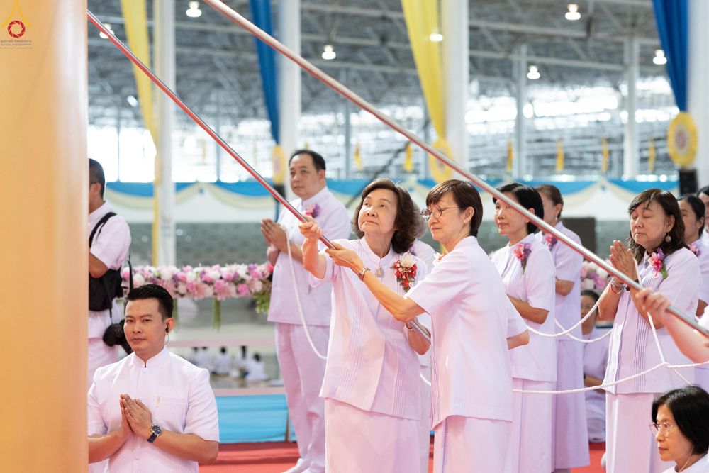 ภาพ No.286399:วันอาทิตย์ที่ 13 กรกฎาคม พ.ศ.2568 พิธีปฎิบัติธรรม และพิธีจุดเทียนใจ ไฟนิรันดร์ อนันตชัย ณ สภาธรรมกายสากล วัดพระธรรมกาย