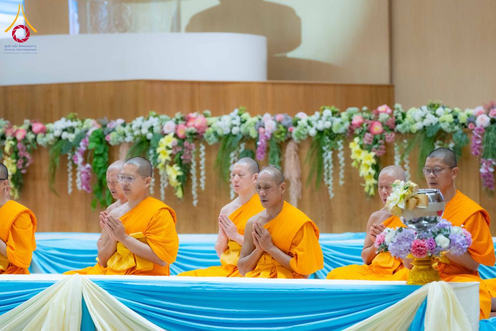 ภาพ No.310697:วันอาทิตย์ที่ 22 กุมภาพันธ์ พ.ศ. 2569 พิธีถวายโคมมาฆประทีป ณ ห้องแก้วสารพัดนึก 2 วัดพระธรรมกาย จ.ปทุมธานี