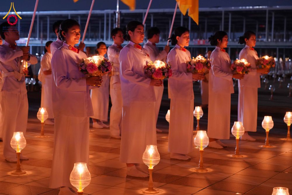 ภาพ No.312279:วันอังคารที่ 3 มีนาคม พ.ศ.2569 พิธีเวียนประทักษิณและจุดมาฆประทีป (ภาพชุดที่ 2) ณ ลานธรรมพระมหาธรรมกายเจดีย์ วัดพระธรรมกาย