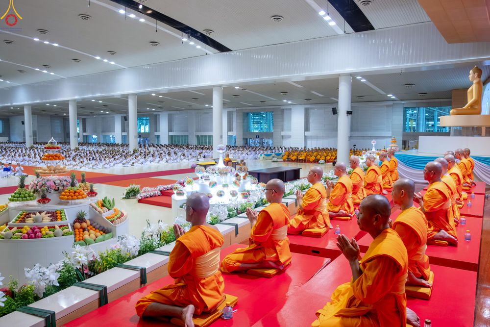 ภาพ No.328075:วันอาทิตย์ต้นเดือนที่ 3 พฤษภาคม พ.ศ.2569 พิธีบูชาข้าวพระ ณ วัดพระธรรมกาย