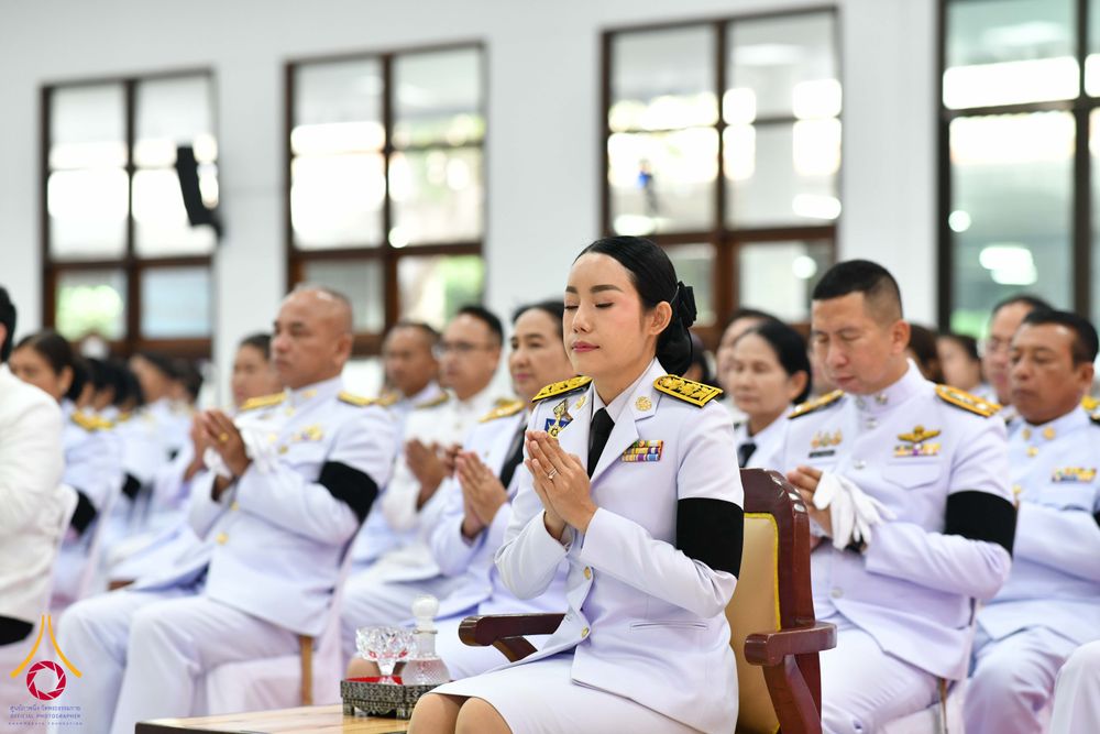 ภาพ No.344217:วันที่ 12 สิงหาคม พ.ศ. 2569  พสกนิกรชาวอำเภอคลองหลวง พร้อมใจร่วมพิธีสวดพระพุทธมนต์และทำบุญตักบาตรถวายพระราชกุศล เนื่องในวันคล้ายวันพระราชสมภพ สมเด็จพระบรมราชชนนีพันปีหลวง และวันแม่แห่งชาติ 12 สิงหาคม 2569