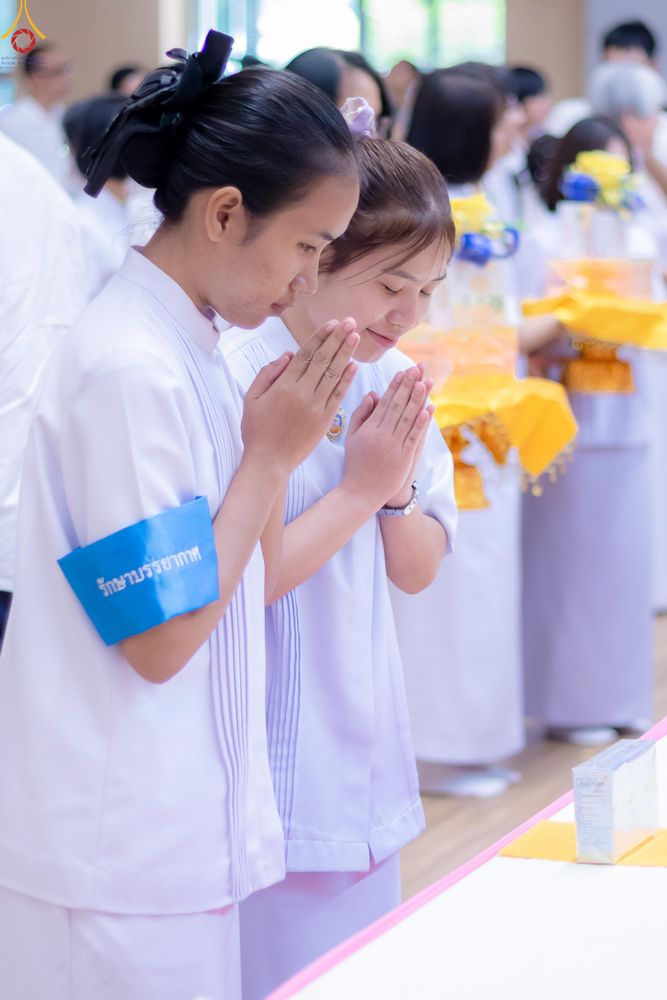 ภาพ No.343718:วันที่ 16 สิงหาคม พ.ศ.2569 พิธีถวายคิลานเภสัช และอุปกรณ์ทางการแพทย์ ณ ห้องแก้วสารพัดนึก2 วัดพระธรรมกาย