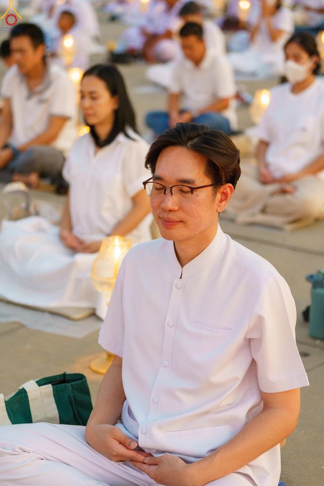 ภาพ No.307970:วันที่ 31 มกราคม พ.ศ. 2569 พิธีจุดประทีปธรรมถวายเป็นพุทธบูชา  และบูชาธรรมมหาปูชนียาจารย์ (ภาพชุดที่ 3) ณ วัดพระธรรมกาย ปทุมธานี ในโครงการธรรมยาตรา กตัญญูบูชา มหาปูชนียาจารย์ พระมงคลเทพมุนี(สด จนฺทสโร) พระผู้ปราบมาร อนุสรณ์สถาน 7 แห่ง ปีที่ 14