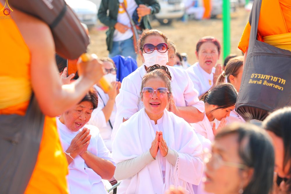 ภาพ No.299450:วันที่ 18 มกราคม พ.ศ. 2569 พิธีต้อนรับพระธรรมยาตรา ณ อนุสรณ์สถานลำดับที่ 5 สถานที่เผยแผ่วิชชาธรรมกายครั้งแรก อนุสรณ์สถานบางปลา วัดบางปลา อำเภอบางเลน จังหวัดนครปฐม ในโครงการธรรมยาตรา กตัญญูบูชา มหาปูชนียาจารย์ พระมงคลเทพมุนี(สด จนฺทสโร) พระผู้ปราบมาร อนุส