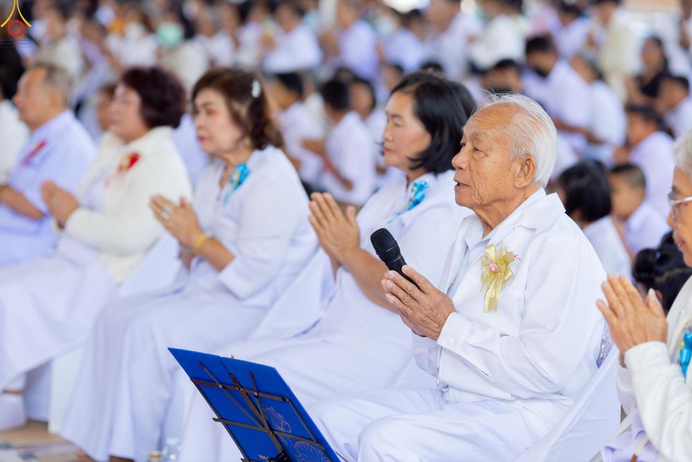 ภาพ No.293298:วันที่ 12 มกราคม พ.ศ. 2569 พิธีทอดผ้าป่าทำนุบำรุงศาสนสถาน ณ วัดพรสวรรค์ อ.สองพี่น้อง จ.สุพรรณบุรี ในโครงการธรรมยาตรา กตัญญูบูชา มหาปูชนียาจารย์ พระมงคลเทพมุนี(สด จนฺทสโร) พระผู้ปราบมาร อนุสรณ์สถาน 7 แห่ง ปีที่ 14