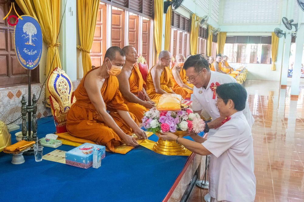 ภาพ No.296418:วันที่ 16 มกราคม พ.ศ. 2569 พิธีทอดผ้าป่าทำนุบำรุงศาสนสถาน ณ วัดโพธิ์เอน ต.บางขุนกอง อ.บางกรวย จ.นนทบุรี อนุสรณ์สถานลำดับที่ 4 สถานที่เกิดด้วยกายธรรม ในโครงการธรรมยาตรา กตัญญูบูชา มหาปูชนียาจารย์ พระมงคลเทพมุนี(สด จนฺทสโร) พระผู้ปราบมาร อนุสรณ์สถาน 7 แห่ง