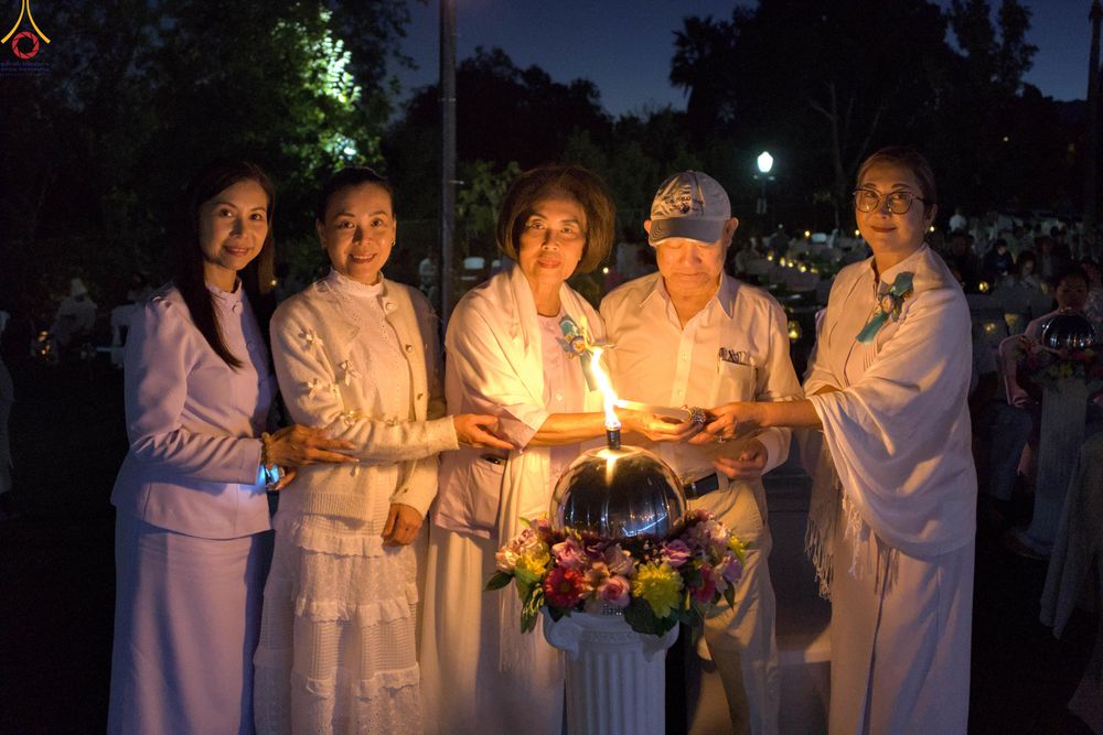 ภาพ No.333063:วันอาทิตย์ที่ 31 พฤษภาคม พ.ศ. 2569 วันวิสาขบูชา ณ วัดพระธรรมกายแคลิฟอร์เนีย  ประเทศสหรัฐอเมริกา