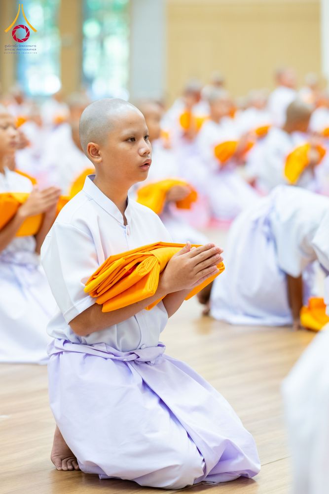 ภาพ No.319509:วันเสาร์ที่ 4 เมษายน พ.ศ.2569 พิธีขอขมา มอบผ้าไตร และถวายบาตรแด่นาคธรรมทายาท ในโครงการบรรพชาสามเณรฟื้นฟูพระพุทธศาสนาทั่วไทย โครงการหน่อแก้วเปรียญธรรม รุ่นที่ 14 โครงการสามเณรยุวธรรมทายาท รุ่นที่ 34 โครงการสามเณรมัชฌิมธรรมทายาท รุ่นที่ 30 ณ สภาธรรมกายสากล