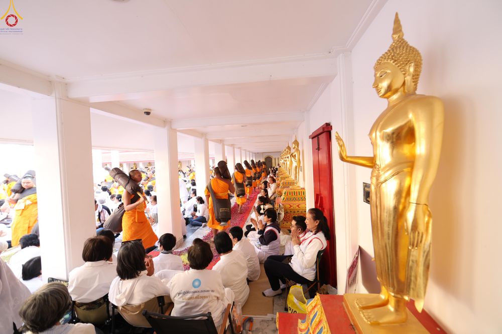 ภาพ No.293050:วันที่ 11 มกราคม พ.ศ. 2569 พิธีต้อนรับพระธรรมยาตรา ณ อนุสรณ์สถานลำดับที่ 3 (ภาพชุดที่ 2) สถานที่เกิดในเพศสมณะ วัดสองพี่น้อง อำเภอสองพี่น้อง จังหวัดสุพรรณบุรี ในโครงการธรรมยาตรา กตัญญูบูชา มหาปูชนียาจารย์ พระมงคลเทพมุนี(สด จนฺทสโร) พระผู้ปราบมาร อนุสรณ์สถ