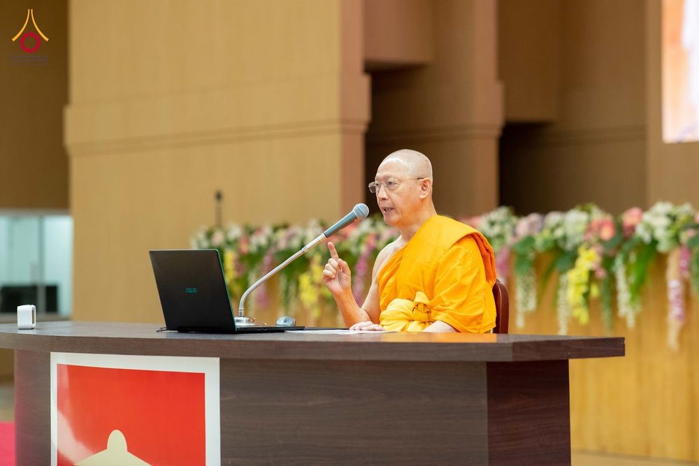 ภาพ No.350169:วันที่ 17-18 กันยายน พ.ศ. 2569 โครงการบรรพชาพัฒนาคุณธรรม จริยธรรม สำหรับนักเรียนนายสิบตำรวจ (นสต.) รุ่นที่ 16 ศูนย์ฝึกอบรมตำรวจภูธรภาค 1  ได้จัดกิจกรรม ณ สภาธรรมกายสากล ห้องแก้ว2
