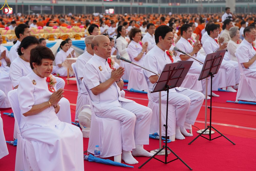 ภาพ No.324188:วันที่ 22 เมษายน พ.ศ.2569 (วันคุ้มครองโลก) พิธีถวายมหาสังฆทาน 40,000 กว่าวัดทั่วประเทศ ณ ลานธรรม พระมหาธรรมกายเจดีย์ วัดพระธรรมกาย