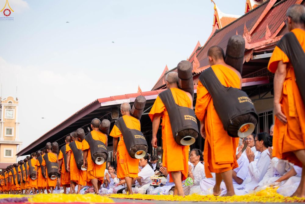 ภาพ No.295229:วันที่ 16 มกราคม พ.ศ. 2569 พิธีต้อนรับพระธรรมยาตรา อนุสรณ์สถานลำดับที่ 4 (ภาพชุดที่ 2) สถานที่เกิดด้วยกายธรรม ณ วัดโบสถ์บน ต.บางคูเวียง จ.นนทบุรี ในโครงการธรรมยาตรา กตัญญูบูชา มหาปูชนียาจารย์ พระมงคลเทพมุนี(สด จนฺทสโร) พระผู้ปราบมาร อนุสรณ์สถาน 7 แห่ง ปี