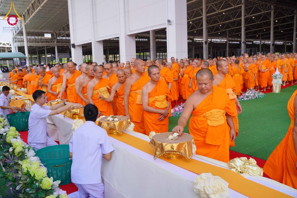 ภาพ No.316646:วันอาทิตย์ที่ 29 มีนาคม พ.ศ. 2569 พิธีทอดผ้าบังสุกุลและพิธีชำระร่าง โยมพ่อณรงค์ จินตมากุล  สิริอายุ 99 ปี 11 เดือน โยมบิดา พระครูปลัดรัตนวีรวัฒน์ (รังสฤษดิ์ อิทฺธิจินตโก) ที่ปรึกษาเจ้าคณะจังหวัดปทุมธานี เจ้าอาวาสวัดพระธรรมกาย  ณ ฌาปนสถานชั่วคราว ทางเข้า 