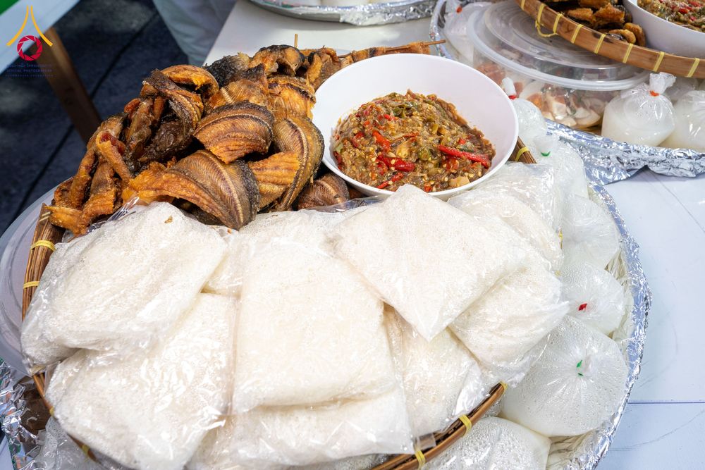 ภาพ No.291444:วันที่ 10 มกราคม พ.ศ. 2569 พิธีถวายภัตตาหารเป็นสังฆทาน แด่พระธรรมยาตรา ณ อนุสรณ์สถานคลองบางนางแท่น อ.สามพราน จ.นครปฐม ในโครงการธรรมยาตรา กตัญญูบูชา มหาปูชนียาจารย์ พระมงคลเทพมุนี(สด จนฺทสโร) พระผู้ปราบมาร อนุสรณ์สถาน 7 แห่ง ปีที่ 14