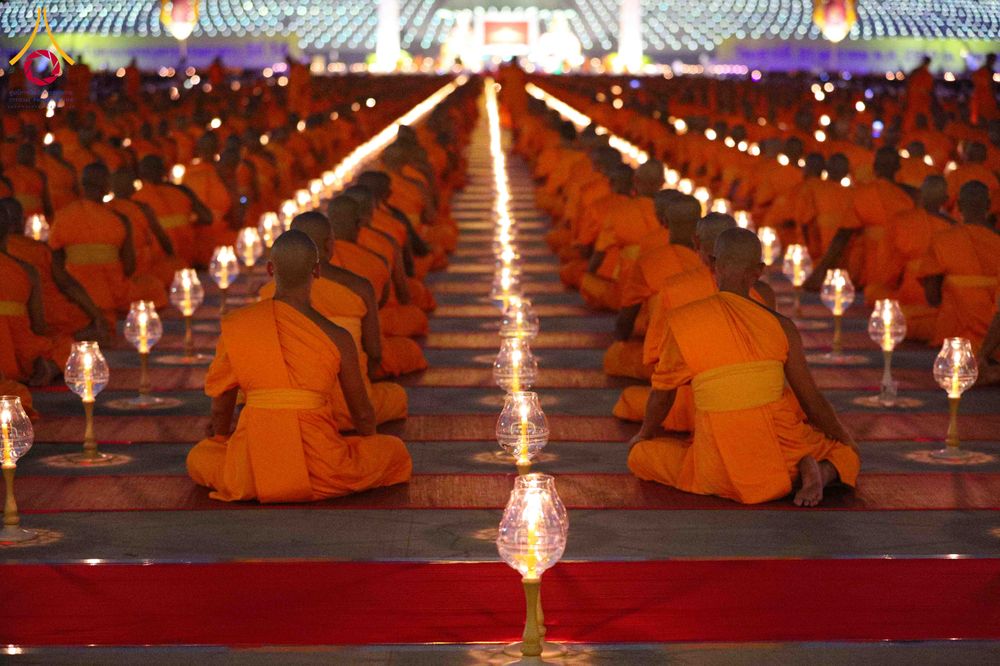 ภาพ No.307143:วันที่ 31 มกราคม พ.ศ. 2569  พิธีจุดประทีปธรรมถวายเป็นพุทธบูชา  และบูชาธรรมมหาปูชนียาจารย์ (ภาพชุดที่ 1) ณ วัดพระธรรมกาย ปทุมธานี ในโครงการธรรมยาตรา กตัญญูบูชา มหาปูชนียาจารย์ พระมงคลเทพมุนี(สด จนฺทสโร) พระผู้ปราบมาร อนุสรณ์สถาน 7 แห่ง ปีที่ 14