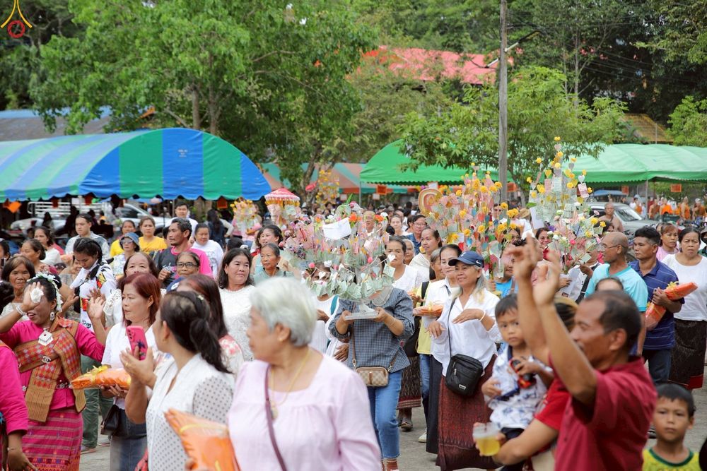 ภาพ No.251176:วันที่ 9 ตุลาคม พ.ศ. 2568 พิธีทอดกฐินสามัคคีทั่วไทย 30,000 วัด โดยคณะศิษยานุศิษย์ บูชาธรรม 81 ปี หลวงพ่อธัมมชโย ณ วัดถ้ำห้วยกลาง ตำบลเขาทะลุ อำเภอสวี จังหวัดชุมพร