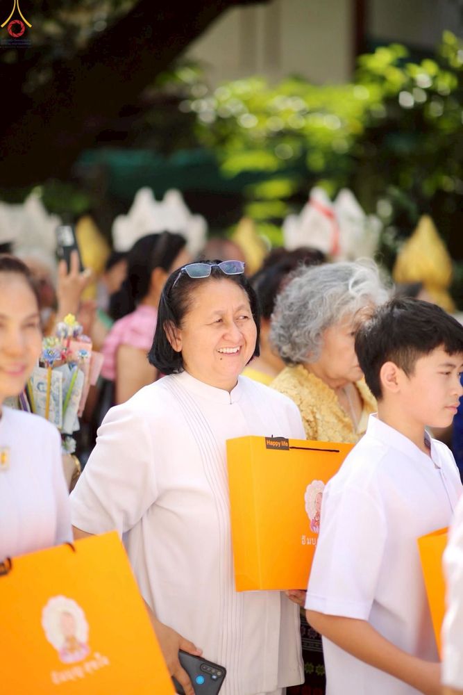 ภาพ No.265354:วันที่ 23 ตุลาคม พ.ศ. 2568 พิธีทอดกฐินสามัคคีทั่วไทย ณ วัดไทรม้าเหนือ ต.ไทรม้า อ.เมืองนนทบุรี จ.นนทบุรี โดยคณะศิษยานุศิษย์ บูชาธรรม 81 ปี หลวงพ่อธัมมชโย