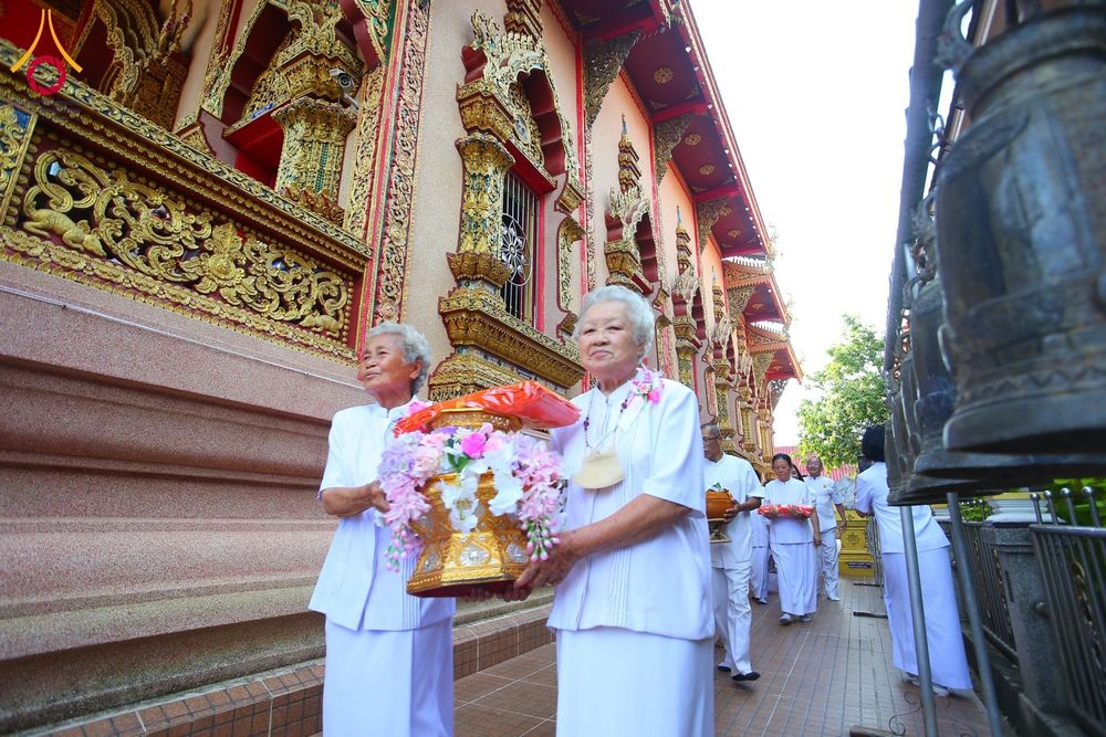 ภาพ No.172655:พิธีทอดกฐิน วัดศรีบุญเรือง จ.เชียงราย ในโครงการกฐินสามัคคีทั่วไทย 30,000 วัด บูชาธรรม 80 ปี หลวงพ่อธัมมชโย โดยคณะศิษยานุศิษย์วัดพระธรรมกาย วันที่ 26 ตุลาคม พ.ศ. 2567