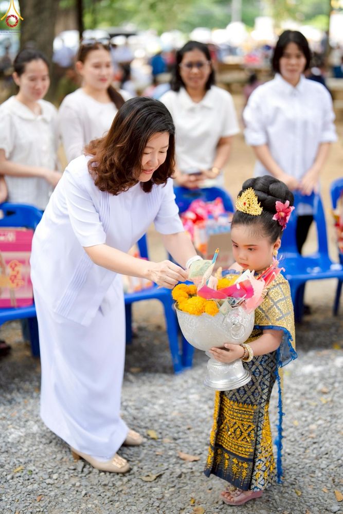 ภาพ No.250744:วันพุธที่ 8 ตุลาคม พ.ศ. 2568 พิธีทอดกฐินสามัคคีทั่วไทย 30,000 วัด โดยคณะศิษยานุศิษย์ บูชาธรรม 81 ปี หลวงพ่อธัมมชโย ณ วัดหนองโพธิ์ อ.กำแพงแสน จ.นครปฐม