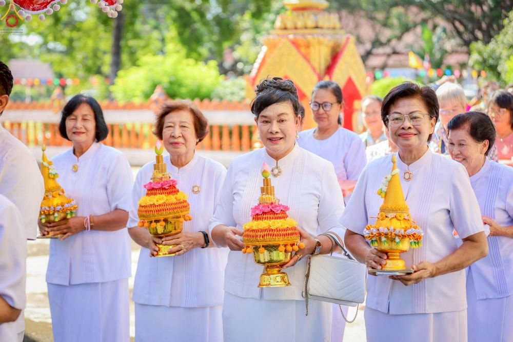 ภาพ No.251914:วันที่ 10 ตุลาคม พ.ศ. 2568 พิธีทอดกฐินสามัคคีทั่วไทย 30,000 วัด โดยคณะศิษยานุศิษย์ บูชาธรรม 81 ปี หลวงพ่อธัมมชโย  ร่วมกับ มหาวิทยาลัยนเรศวร  ณ วัดศรีรัตนาราม(จูงนาง) ต.ท่าทอง อ.เมือง จ.พิษณุโลก