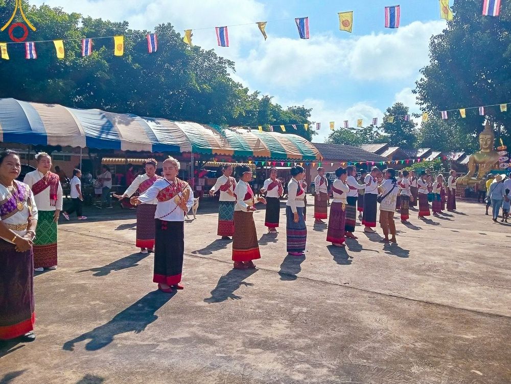 ภาพ No.173436:พิธีทอดกฐิน ณ วัดหนองสะแกกวน ต.ส้มป่อย อ.โนนดินแดง จ.บุรีรัมย์ ในโครงการกฐินสามัคคีทั่วไทย 30,000 วัด บูชาธรรม 80 ปี หลวงพ่อธัมมชโย โดยคณะศิษยานุศิษย์วัดพระธรรมกาย วันที่ 31 ตุลาคม พ.ศ. 2567