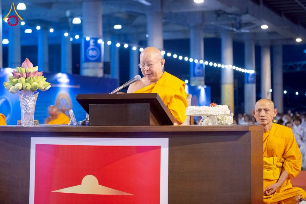 ภาพ No.266447:วันพุธที่ 5 พฤศจิกายน พ.ศ. 2568 (วันพระ ขึ้น 15 ค่ำ เดือน 12) พิธีฉลองชัยสวดมนต์ บทธัมมจักกัปปวัตตนสูตร ครบ 7,844,555,555 จบ ในวันลอยกระทง วัดพระธรรมกาย จ.ปทุมธานี