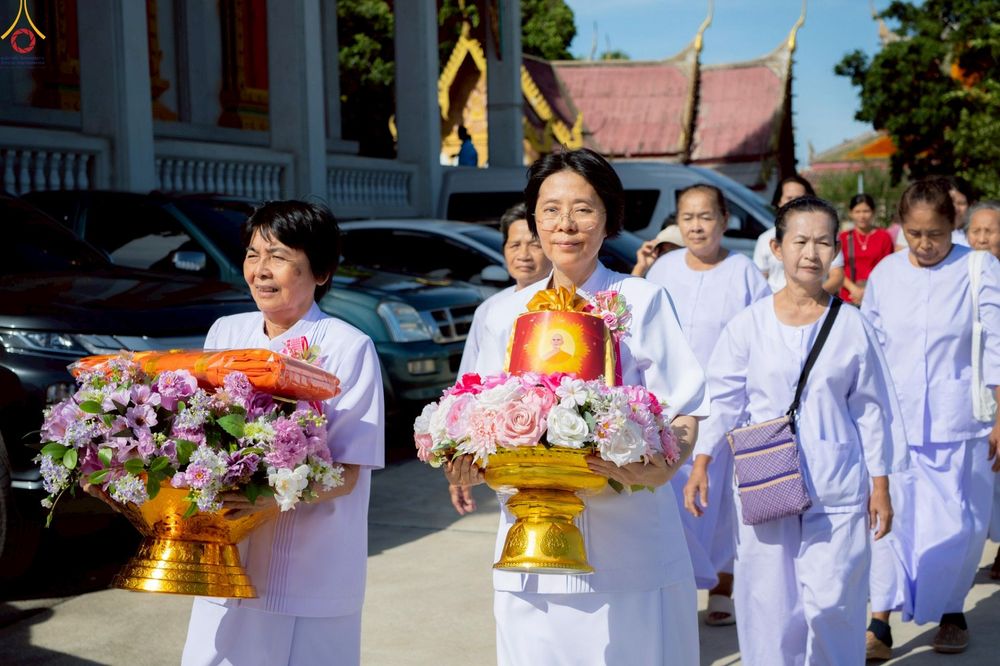 ภาพ No.259517:วันที่ 19 ตุลาคม พ.ศ. 2568 พิธีทอดกฐินสามัคคีทั่วไทย 30,000 วัด โดยคณะศิษยานุศิษย์ บูชาธรรม 81 ปี หลวงพ่อธัมมชโย ณ วัดแก้วฟ้า จ.พระนครศรีอยุธยา