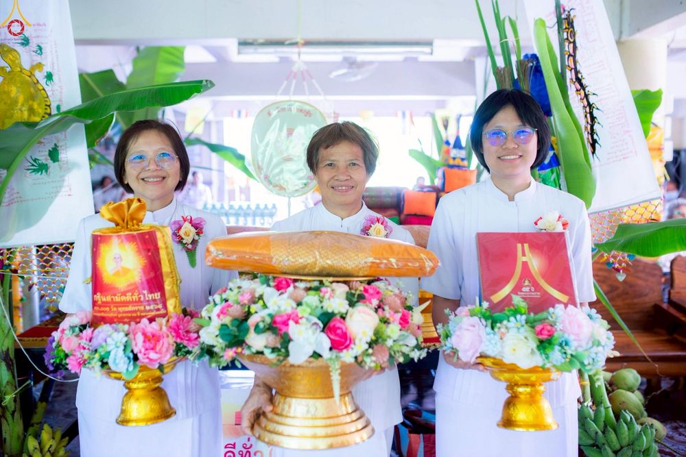 ภาพ No.262140:วันที่ 22 ตุลาคม พ.ศ. 2568 พิธีทอดกฐินสามัคคีทั่วไทย 30,000 วัด โดยคณะศิษยานุศิษย์ บูชาธรรม 81 ปี หลวงพ่อธัมมชโย ณ วัดดอนคนฑา อ.บัวใหญ่ จ.นครราชสีมา