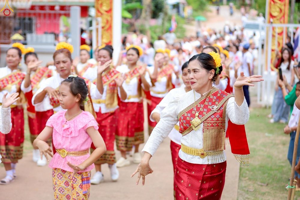 ภาพ No.269665:วันที่ 25 ตุลาคม พ.ศ. 2568 พิธีทอดกฐินสามัคคีทั่วไทย ณ วัดบ้านนาจาน ต.หนองกะท้าว  อ.นครไทย จ.พิษณุโลก โดยคณะศิษยานุศิษย์ บูชาธรรม 81 ปี หลวงพ่อธัมมชโย