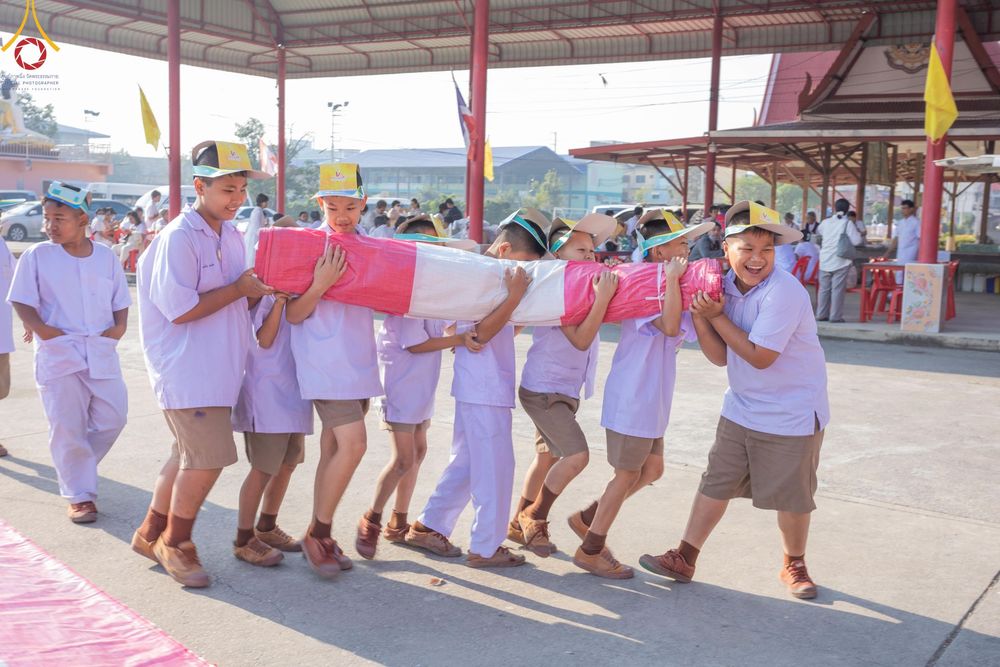 ภาพ No.192084:พิธีทอดผ้าป่าทำนุบำรุงศาสนสถาน ณ วัดนราภิรมย์ ตำบลนราภิรมย์ อำเภอบางเลน จังหวัดนครปฐม ในโครงการธรรมยาตรา กตัญญูบูชา มหาปูชนียาจารย์ พระมงคลเทพมุนี(สด จนฺทสโร) พระผู้ปราบมาร อนุสรณ์สถาน 7 แห่ง ปีที่ 13 วันที่ 9 มกราคม พ.ศ. 2568