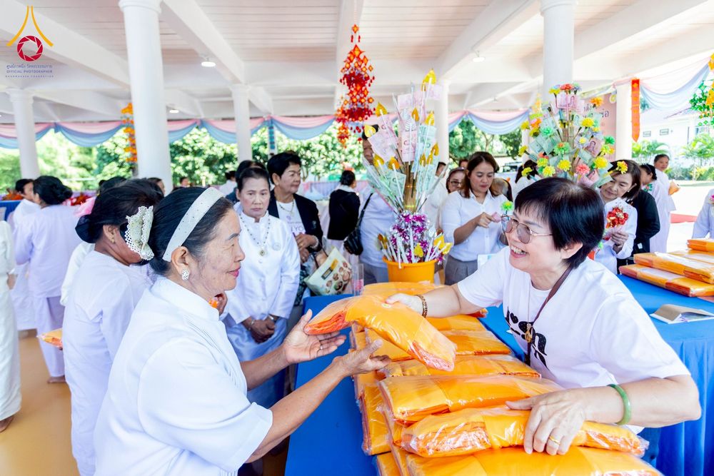ภาพ No.274586:วันอาทิตย์ที่ 23 พฤศจิกายน พ.ศ. 2568 พิธีทอดผ้าป่าสามัคคี เพื่อระดมทุนสร้างกุฏิที่พักสามเณร ณ ศูนย์ปฏิบัติธรรมสวนผึ้ง จ.ราชบุรี