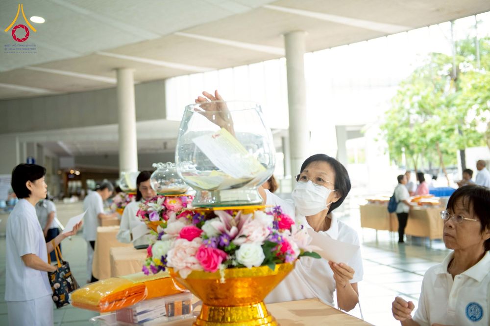 ภาพ No.276412:วันศุกร์ที่ 5 ธันวาคม พ.ศ. 2568 (วันพระ ขึ้น 15 ค่ำ เดือน 1) พิธีบุพเปตพลี ครั้งที่ 175 ร่วมอุทิศบุญแด่หมู่ญาติที่ล่วงลับไปแล้ว และสืบทอดอายุพระพุทธศาสนา ณ หอฉันคุณยายอาจารย์ฯ วัดพระธรรมกาย