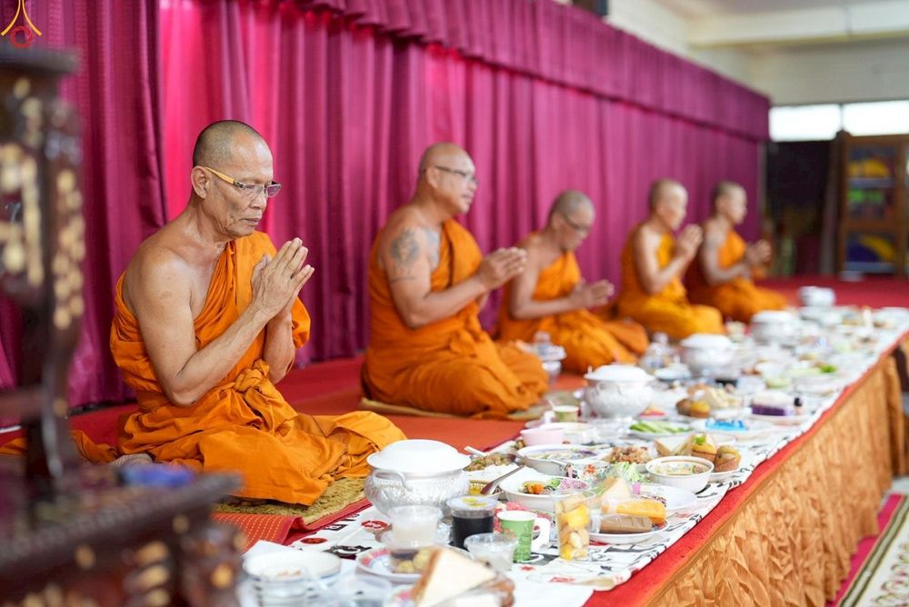 ภาพ No.254932:วันที่ 13 ตุลาคม พ.ศ. 2568 พิธีทอดกฐินสามัคคีทั่วไทย 30,000 วัด โดยคณะศิษยานุศิษย์ บูชาธรรม 81 ปี หลวงพ่อธัมมชโย ณ วัดบูรณราษฎร์ศรัทธาทำ อ.นาดี จ.ปราจีนบุรี