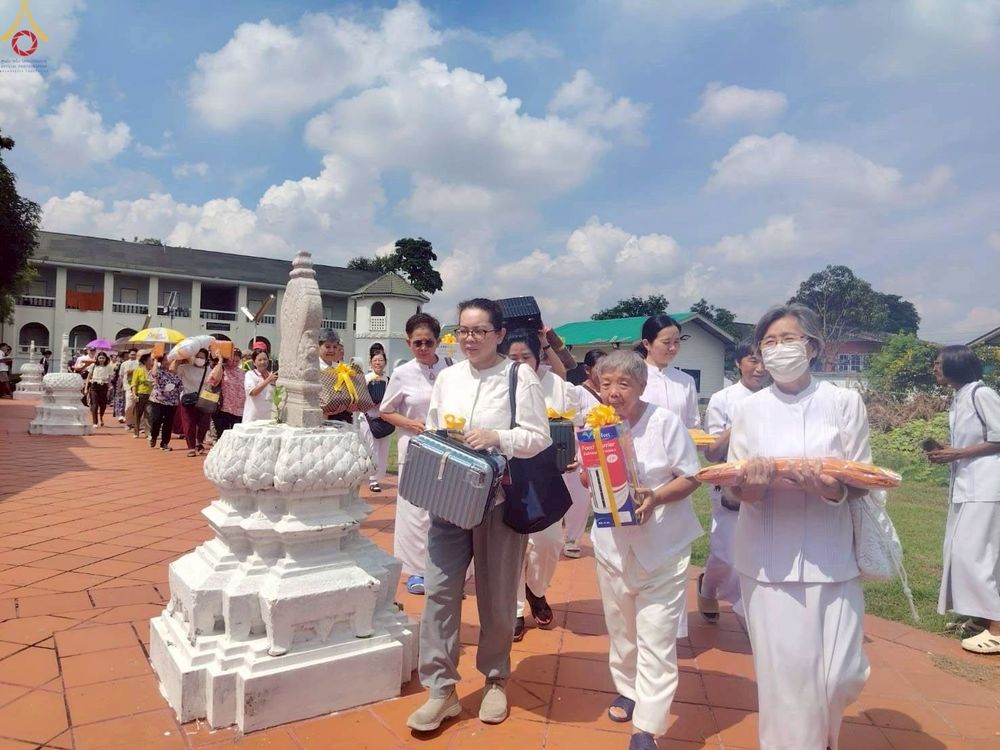 ภาพ No.268881:วันที่ 12 ตุลาคม พ.ศ. 2568 พิธีทอดกฐินสามัคคีทั่วไทย ณ วัดเขียน อ.เมืองนนทบุรี จ.นนทบุรี โดยคณะศิษยานุศิษย์ บูชาธรรม 81 ปี หลวงพ่อธัมมชโย