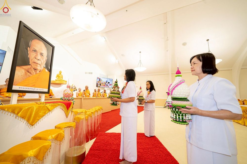 ภาพ No.251995:วันที่ 9 ตุลาคม พ.ศ. 2568 วัดพระธรรมกายซีลีคอนวัลเลย์ Dhammakaya Meditation Center Silicon Vally  เมืองมอแกนฮิลล์ รัฐเคลิฟอร์เนีย สหรัฐอเมริกา  ได้จัดงาน วันคล้ายวันเกิดด้วยรูปกายเนื้อ  พระมงคลเทพมุนี ครบ 141 ปี โดยมีกำหนดการช่วงเย็น พิธีมุทิตาสักการะพระ