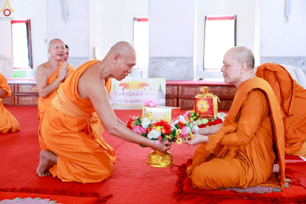 ภาพ No.261980:วันที่ 20 ตุลาคม พ.ศ. 2568 ถวายปัจจัยสมทบกฐิน ในโครงการกฐินสามัคคีทั่วไทย 30,000 วัด โดยคณะศิษยานุศิษย์ บูชาธรรม 81 ปี หลวงพ่อธัมมชโย ณ วัดมหาธาตุยุวราชรังสฤษฎิ์ราชวรมหาวิหาร เขตพระนคร กรุงเทพมหานครฯ