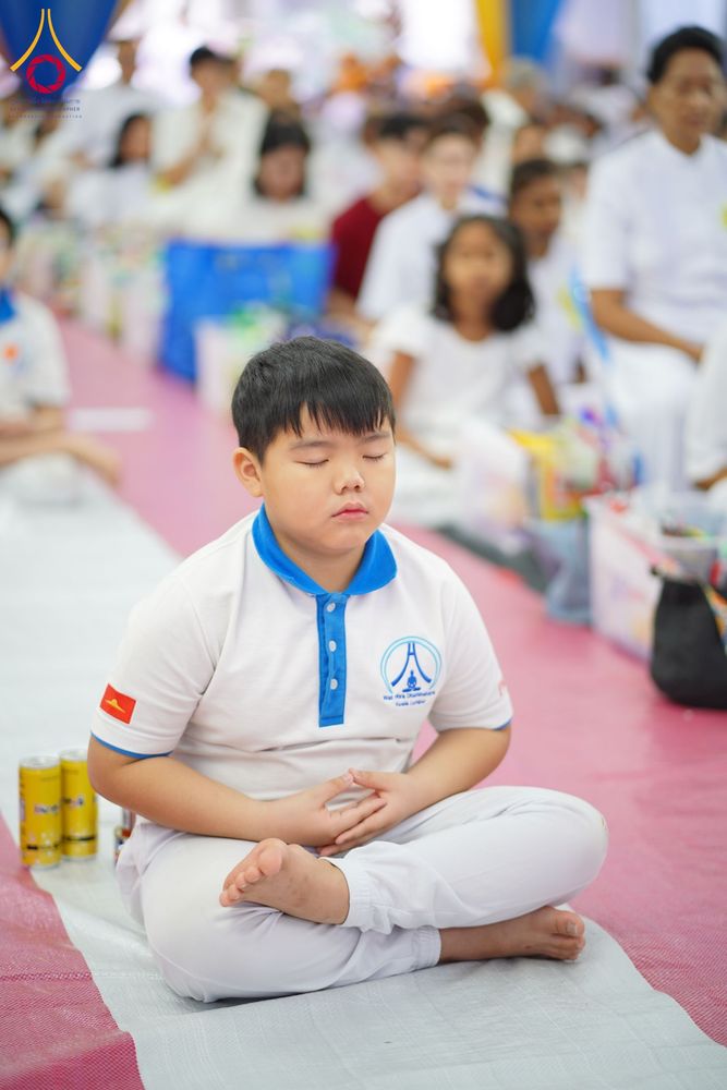 ภาพ No.168032:พิธีทอดกฐิน วัดพระธรรมกายกัวลาลัมเปอร์ ประเทศมาเลเซีย วันที่ 20 ตุลาคม พ.ศ. 2567