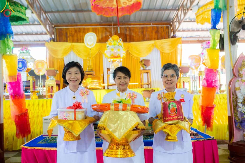 ภาพ No.176460:พิธีทอดกฐิน ณ วัดแก้วกระจ่าง ต.สีบัวทอง อ.แสวงหา จ.อ่างทอง ในโครงการกฐินสามัคคีทั่วไทย 30,000 วัด บูชาธรรม 80 ปี หลวงพ่อธัมมชโย โดยคณะศิษยานุศิษย์วัดพระธรรมกาย วันที่ 27 ตุลาคม พ.ศ. 2567