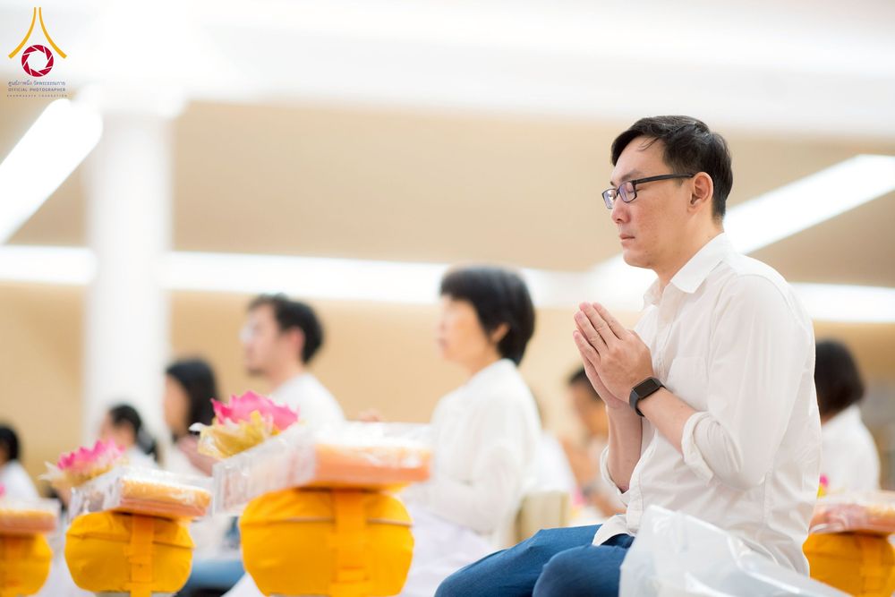 ภาพ No.270556:วันอาทิตย์ที่ 16 พฤศจิกายน พ.ศ. 2568 ถวายกองทุนโครงการอุปสมบทหมู่ 3,000 รูปทั่วไทย  รุ่นบูชาธรรมมหาปูชนียาจารย์ ณ ห้องแก้วสารพัดนึก 2 สภาธรรมกายสากล วัดพระธรรมกาย