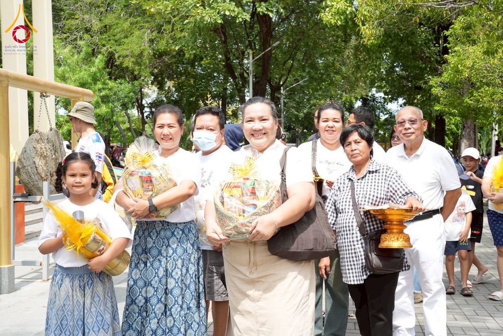 ภาพ No.273860:วันที่ 26 ตุลาคม พ.ศ. 2568 พิธีทอดกฐินสามัคคีทั่วไทย วัดหลวง(ประชาบูรณะ) อ.นครชัยศรี จ.นครปฐม โดยคณะศิษยานุศิษย์ บูชาธรรม 81 ปี หลวงพ่อธัมมชโย