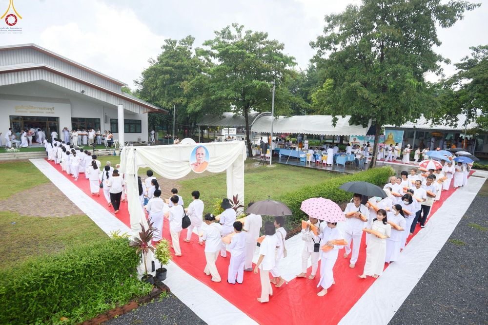 ภาพ No.246808:วันอาทิตย์ที่ 14 กันยายน พ.ศ. 2568 พิธีทอดผ้าป่า ซื้อดิน ปรับพื้นที่ลานธรรม  และพิธีกลั่นแผ่นดิน โปรยทราย สถาปนาองค์พระเจดีย์ เพื่อสร้างสันติภาพโลก  ณ ศูนย์ปฏิบัติธรรมสระบุรี อ.พระพุทธบาท จ.สระบุรี