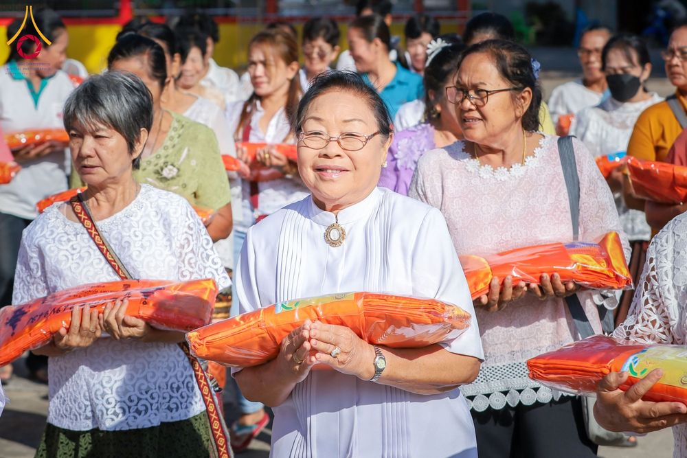 ภาพ No.168958:พิธีทอดกฐิน ณ วัดตลุกเทียม จ.พิษณุโลก ในโครงการกฐินสามัคคีทั่วไทย 30,000 วัด บูชาธรรม 80 ปี หลวงพ่อธัมมชโย โดยคณะศิษยานุศิษย์วัดพระธรรมกาย วันที่ 23 ตุลาคม พ.ศ. 2567