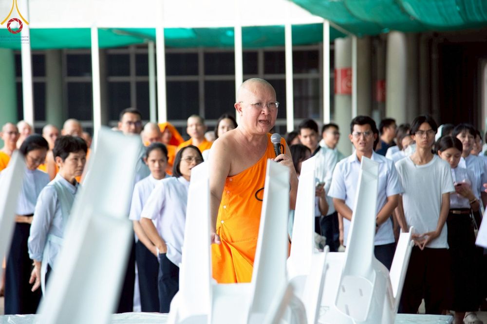 ภาพ No.214471:วันที่ 31 มีนาคม พ.ศ. 2568 ประชุมทีมงานการจัดถวายภัตตาหารพระ  เพื่องานวันถวายมหาสังฆทาน 40,000 กว่าวัด  วันคุ้มครองโลก ณ วัดพระธรรมกาย